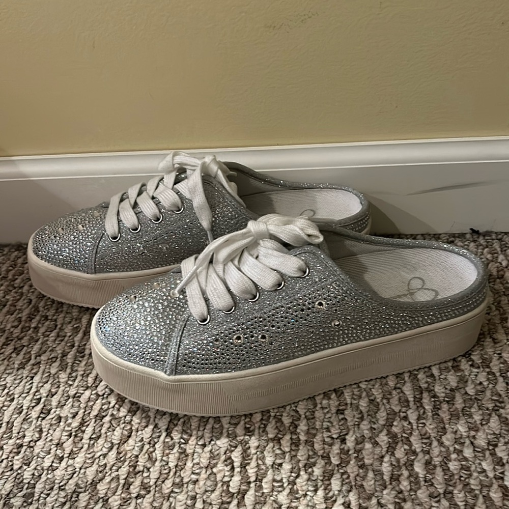 Brand New Jessica Simpson Eyden2 sneakers